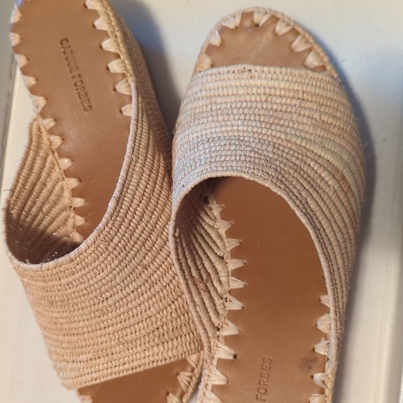 Carrie Forbes women's size 35 beige shoes. - Picture 5 of 7